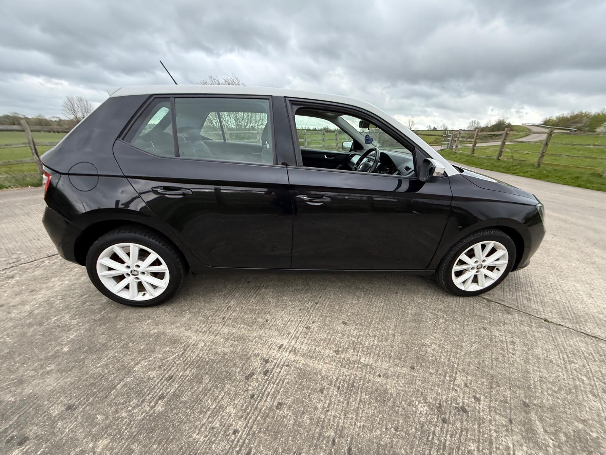 Skoda Fabia 1.0 TSI Colour Edition Euro 6 (s/s) 5dr — photo 66 of 90